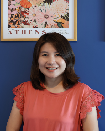 Native Thai teacher giving online Thai language lessons